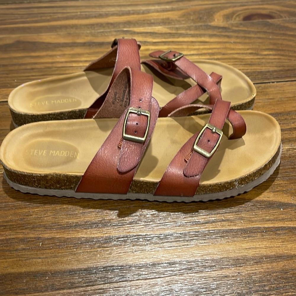Steve Madden sandals youth